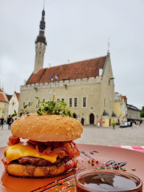 places to eat in tallinn